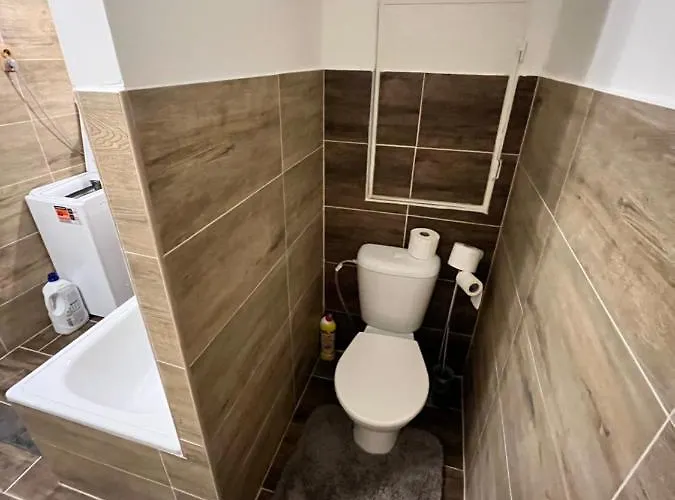 Apartman Free Wifi - Urban Oasis